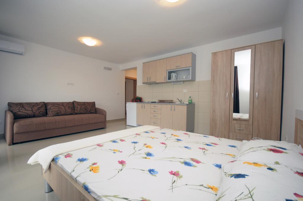 Apartments Vila Anastasia Budva Zimmer foto